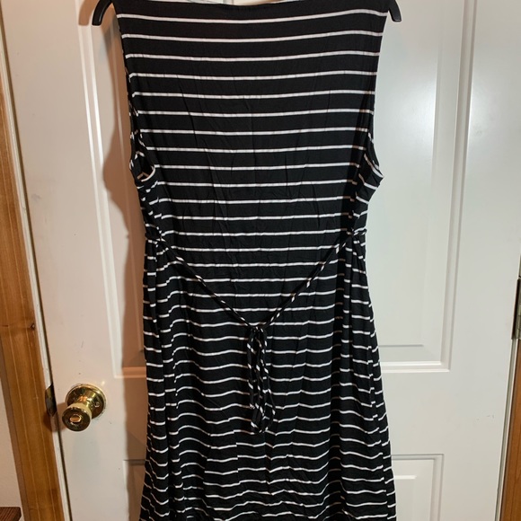 Motherhood Maternity Dress 👗 - Picture 4 of 4